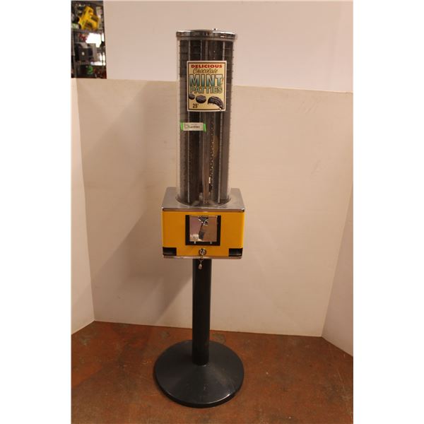 *Store Candy Machine with Lock and Key - 58"H