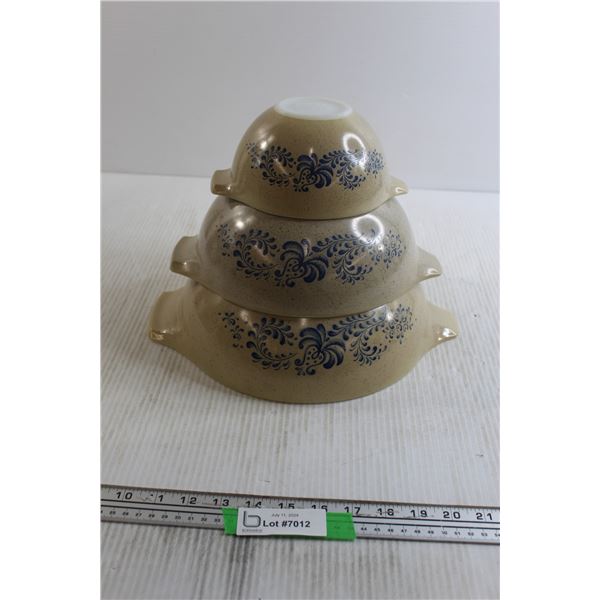 (3) Pyrex Homestead Bowls