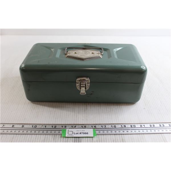 Old Pal Metal Tackle Box