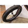 Image 3 : *Matte Black Fat Tire Bike