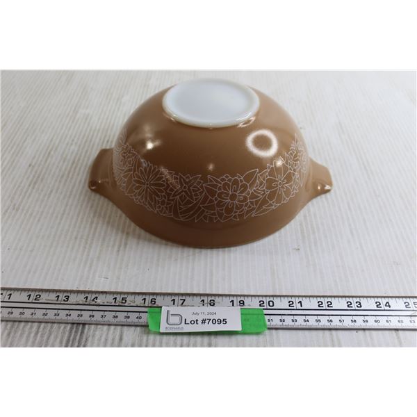 Pyrex #443 2.5L Woodlands Cinderella Bowl