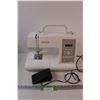 Image 1 : Singer Sewing Machine - Powers On