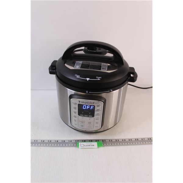 Instant Pot - Powers On, Clean
