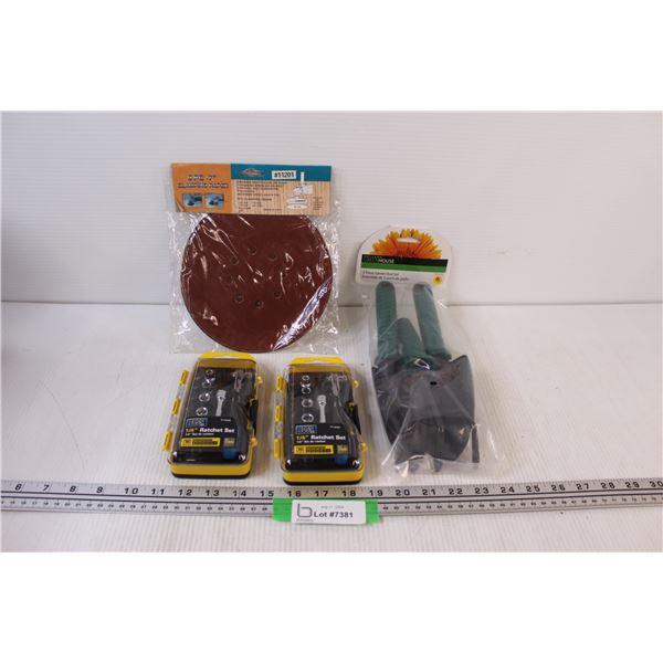 (2) 1/4" Ratchet Set, Hand Garden Tools, 7" Sanding Paper