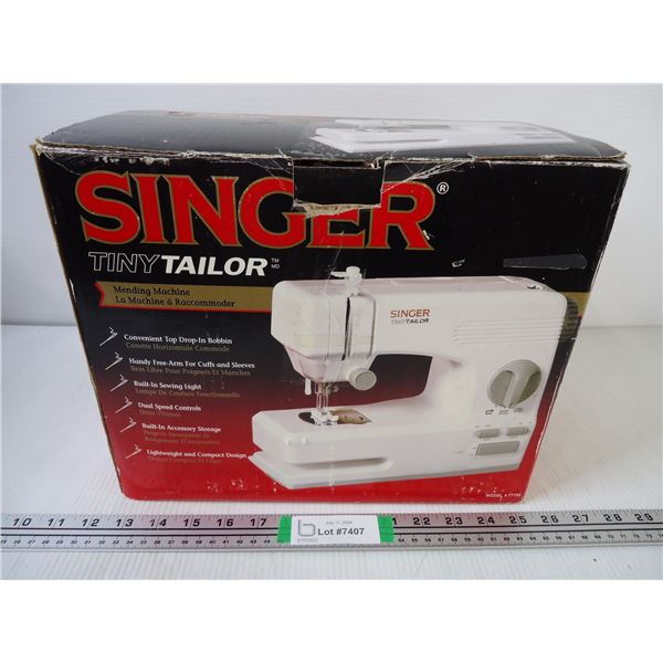 Singer Tiny Tailor Mending Machine-untested