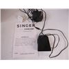 Image 5 : Singer Tiny Tailor Mending Machine-untested