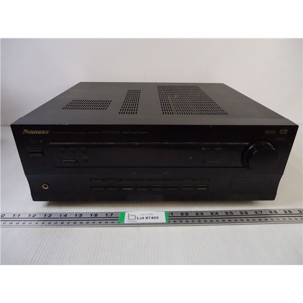 Pioneer VSX-D309 Digital Signal Processor-powers on-untested