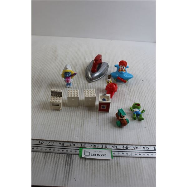 (4) LEGO Kitchen Pieces, Smurfette Figurine, Misc.