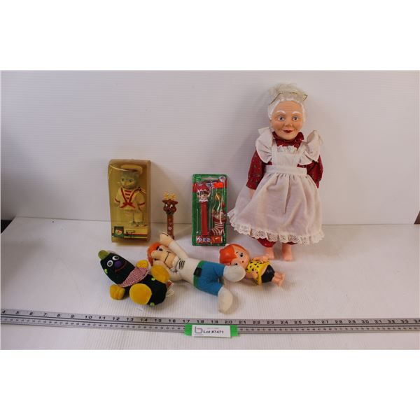 Lot of: (2) PEZ, Christmas Figurines, George Jetson, Pebbles Flintstone, Zucchini Stuffy