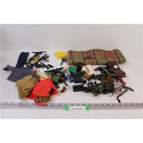Lot of: Army Figurine Toy Clothes & Wear