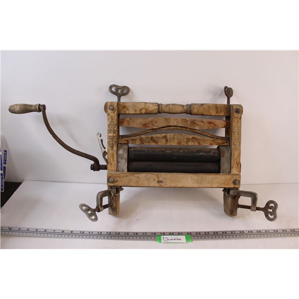 Wooden Wringer Washer Mountable