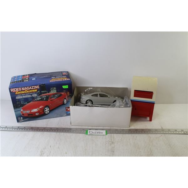 Plastic Canada Post Mailbox Bank - 2004 Pontiac GTO Plastic Model (partially built)