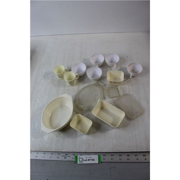 Toy Plastic Dish Set