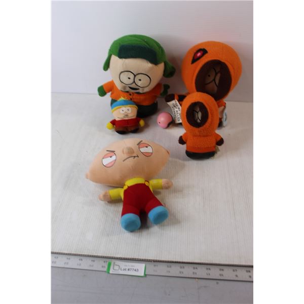 (5) Stuffed Toys & Plastic Ball