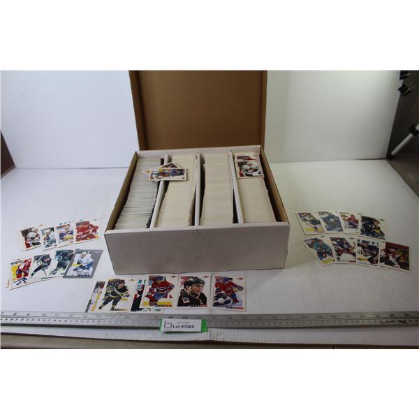 Large Assortment of NHL Hockey Player Trading Cards (1996-96)