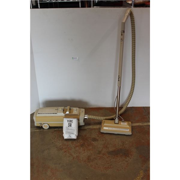 *Vintage Electrolux Vacuum No Spare Bags - Turns on