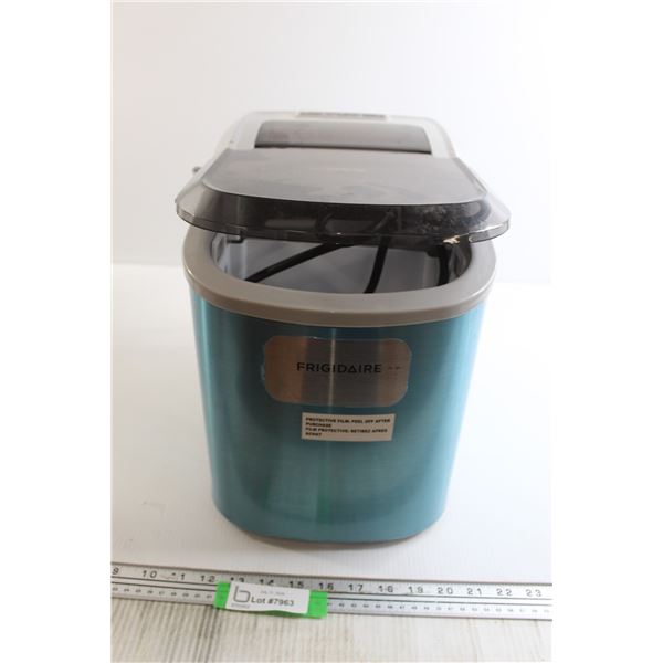 Frigidaire Ice Maker - Untested