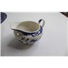 Image 6 : Blue and White Dishware - Hairline Crack on Lid, Imperial 23k Gold Plate