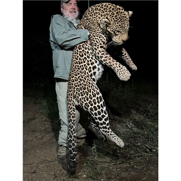 KILOMBERO NORTH: 14-Day Leopard/Buff Hunt w/RICK WARREN for One Hunter in Tanzania-Includes Trophies
