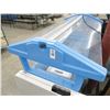 Image 1 : Cambro Portable Ice/Salad Bin w/Sneeze Guard