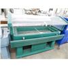 Image 1 : Cambro Green Portable Iced Salad Bar w/Sneeze Guard