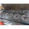 Image 2 : Econoline Gas 10 Burner Range/Double Oven