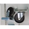 Image 3 : 6" swivel casters