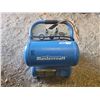 Image 1 : Mastercraft 5 gallon air compressor