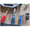 Image 3 : assorted screwdrivers and bits