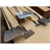 Image 2 : shovel, spade, claw, rake and ice scraper
