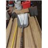 Image 3 : shovel, spade, claw, rake and ice scraper