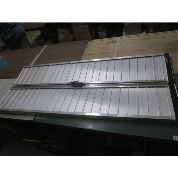 folding wheelchair ramp - 72"L by 28"W