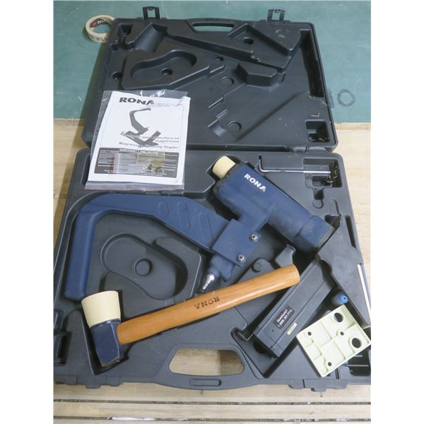 Rona magnesium flooring stapler with case