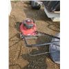 Image 4 : Mastercraft 20" cut 3.8HP push mower - untested, has compression
