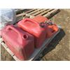 Image 2 : 2 jerry cans and boat gas tank