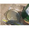 Image 5 : Quaker State 120lb oil can with lid