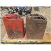 Image 1 : 2 vintage military gas cans