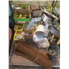 Image 1 : pallet of assorted hardware