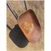 Image 1 : Wheelbarrow