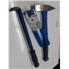 Image 3 : Nail Puller, Hammer, Cutter