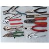 Image 2 : lot of pliers, snips and hand tools