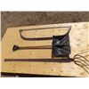 Image 1 : pitch fork, bow saw, shovel
