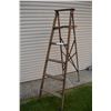 Image 2 : Wooden Step Ladder 5 foot