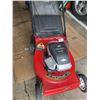 Image 1 : Lawnmower Quadro 4 HP red
