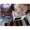 Image 1 : toaster oven, microwave, oscillating fan