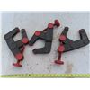 Image 1 : 3 large clamps