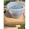 Image 1 : pail of machine screws