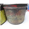 Image 3 : antique oil containers
