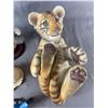 Image 2 : Animal Figurine Lot. Tiger Cub, Polar Bears, Eagles Etc