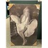 Image 2 : Lot fo 3 Marilyn Munroe Prints on Canvas 18"x 24"